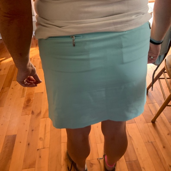 Golf out fit - Picture 2 of 10